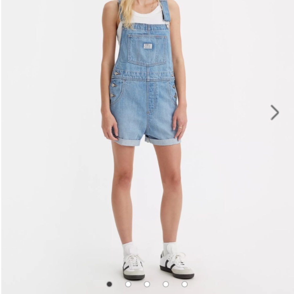 NWT Levi Denim Short tails - Picture 2 of 9
